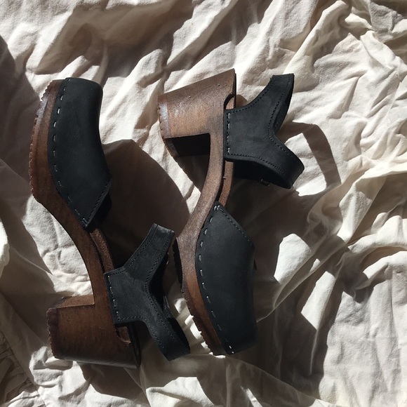 Snadgren’s women’s leather clogs brand new never worn perfect condition. - Picture 4 of 5